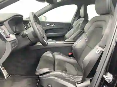 Volvo XC 60 2019 - 33980 EUR, 79000 km - AUTO.MOTO.pt - 79000km - foto 4 de 15