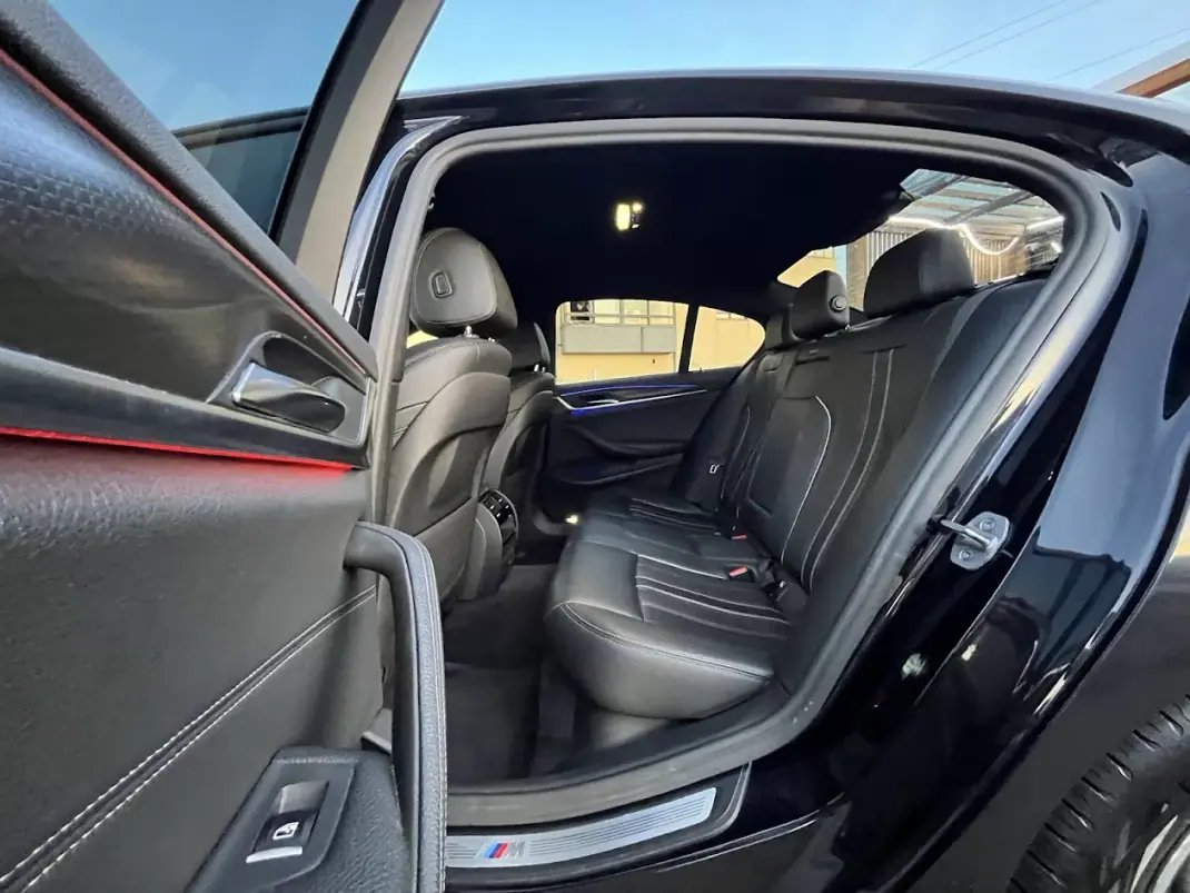 BMW 520 2022 - 33950 EUR, 124000 km - AUTO.MOTO.pt - 124000km - foto 35 de 45