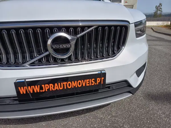 Volvo XC 40 2020 - 23990 EUR, 116700 km - AUTO.MOTO.pt - 116700km - foto 11 de 26
