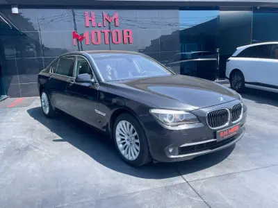 BMW 750 2010 - 33000 EUR, 73000 km - AUTO.MOTO.pt - 73000km - foto 2 de 18