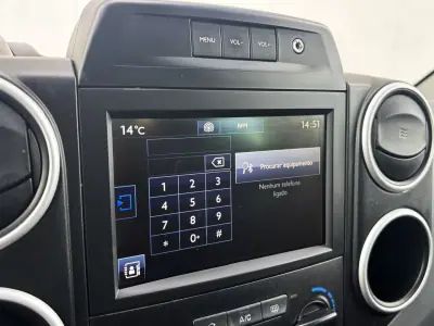 Peugeot Partner 2018 - 14900 EUR, 140000 km - AUTO.MOTO.pt - 140000km - foto 28 de 37