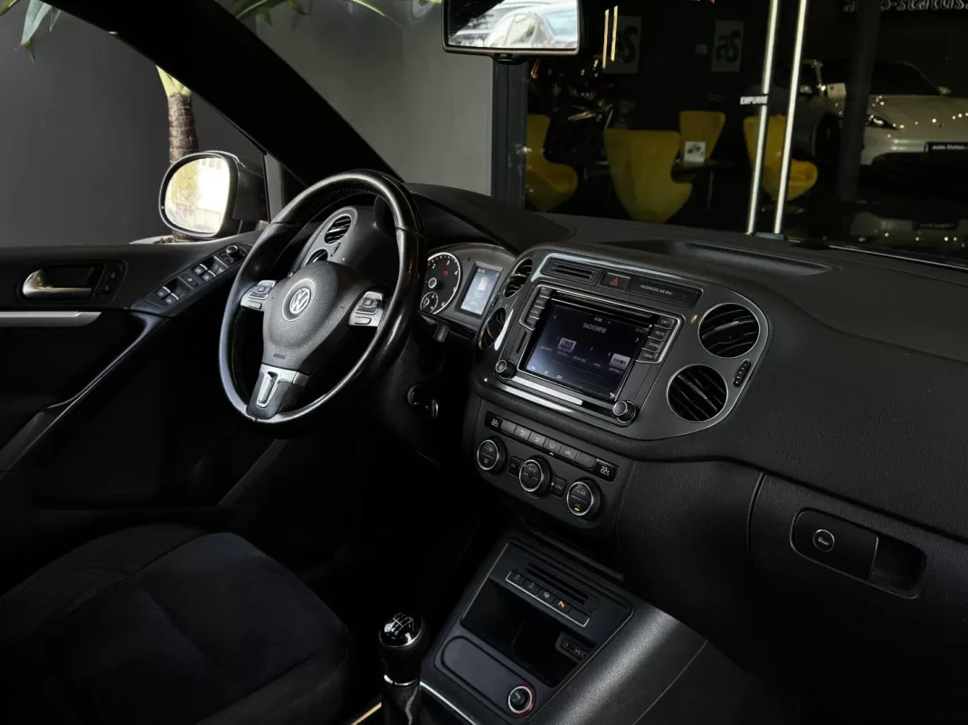 Volkswagen Tiguan 2016 - 16990 EUR, 190300 km - AUTO.MOTO.pt - 190300km - foto 34 de 34