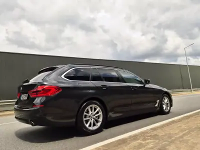 BMW 520 2017 - 19900 EUR, 171000 km - AUTO.MOTO.pt - 171000km - foto 3 de 19