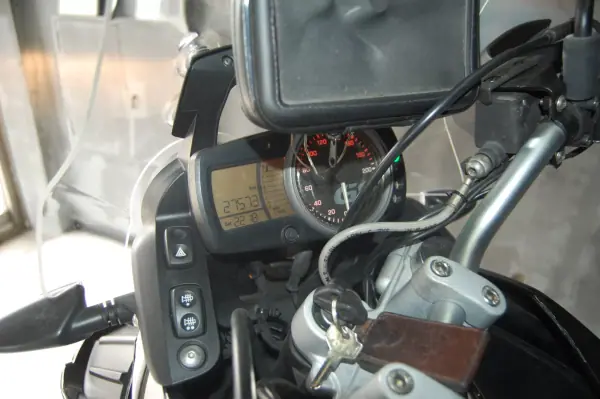 BMW G 650 GS 2014 - 4990 EUR, 27573 km - AUTO.MOTO.pt - 27573km - foto 4 de 4