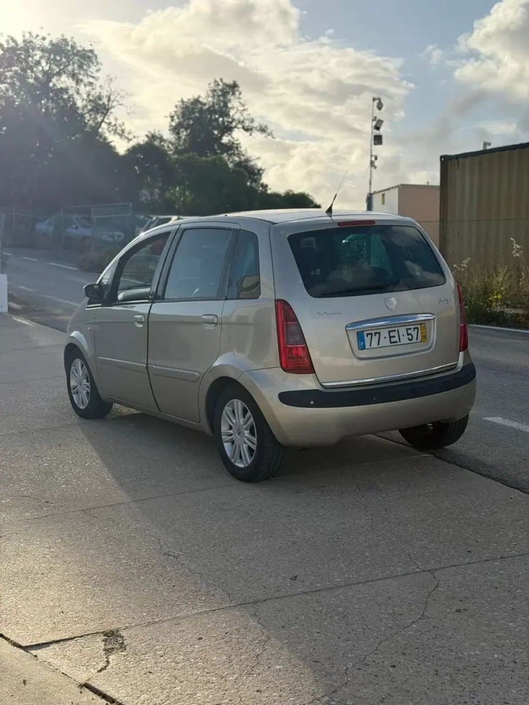 Lancia Musa 2007 - 5900 EUR, 128702 km - AUTO.MOTO.pt - 128702km - foto 5 de 9