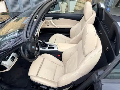 BMW Z4 2010 - 24750 EUR, 140350 km - AUTO.MOTO.pt - 140350km - foto 14 de 15