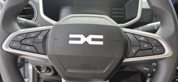 Dacia Spring 2025 - 18450 EUR, 9000 km - AUTO.MOTO.pt - 9000km - foto 10 de 23