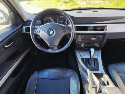 BMW 320 2009 - 8990 EUR, 225750 km - AUTO.MOTO.pt - 225750km - foto 9 de 11