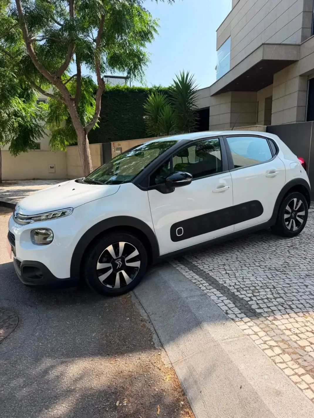 Citroën C3 2017 - 8990 EUR, 131214 km - 131214km - foto 3 de 20