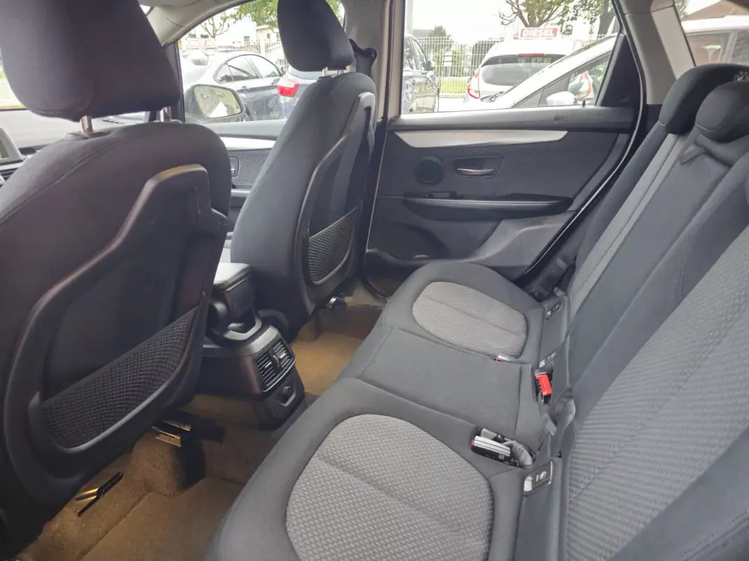 BMW 216 Active Tourer 2015 - 13990 EUR, 149000 km - AUTO.MOTO.pt - 149000km - foto 11 de 14