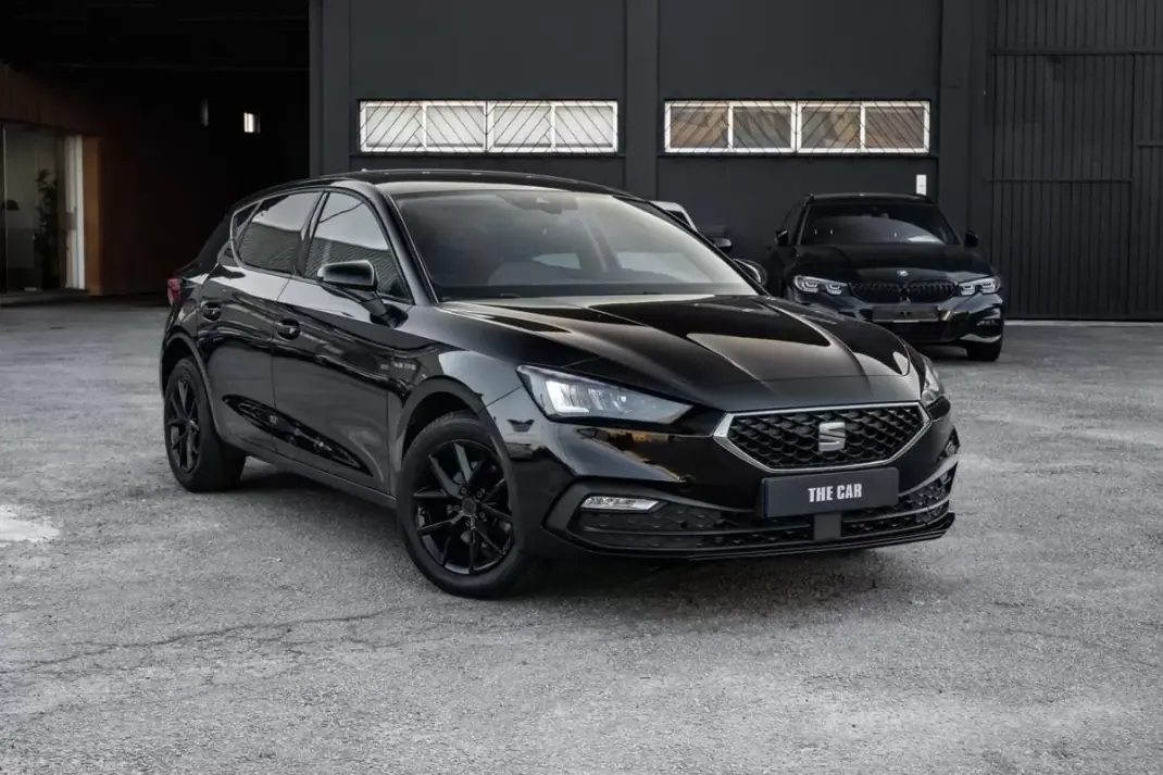 SEAT Leon 2021 - 15999 EUR, 127100 km - AUTO.MOTO.pt - 127100km - foto 1 de 24