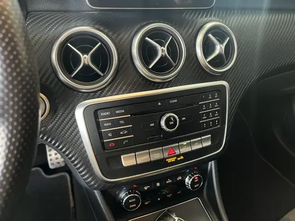 Mercedes-Benz A 160 2018 - 18600 EUR, 138840 km - AUTO.MOTO.pt - 138840km - foto 13 de 22