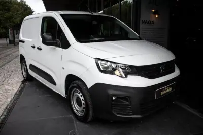 Peugeot Partner BlueHDi 100 L2 Cabine Dupla 2021 - 12990 EUR, 103902 km - AUTO.MOTO.pt - 103902km - foto 6 de 28