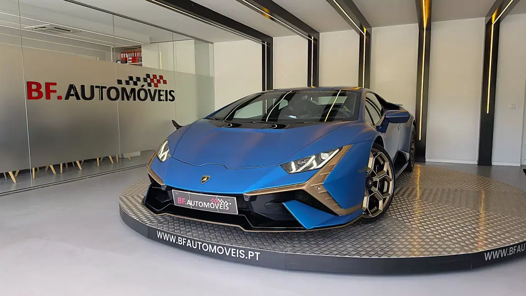 Lamborghini Huracán 2024 - 397500 EUR, 11996 km - AUTO.MOTO.pt - 11996km - foto 1 de 79
