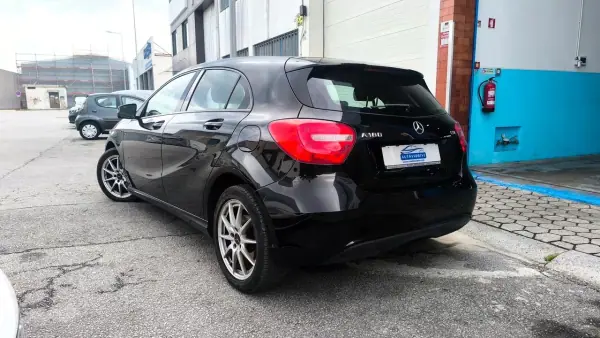 Mercedes-Benz A 180 2013 - 11900 EUR, 187000 km - AUTO.MOTO.pt - 187000km - foto 15 de 26
