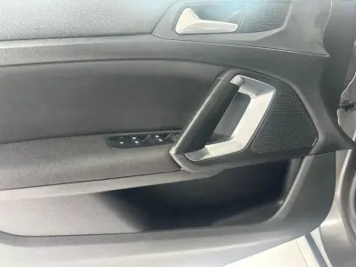 Peugeot 308 SW 2018 - 12990 EUR, 153000 km - 153000km - foto 8 de 29