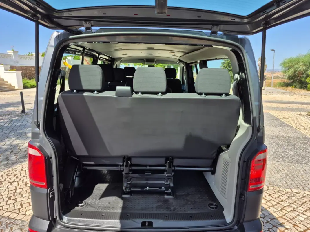 Volkswagen Transporter 2019 - 28750 EUR, 190404 km - 190404km - foto 20 de 22