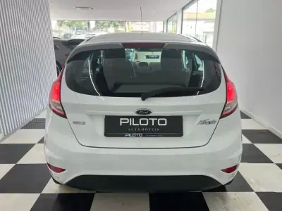 Ford Fiesta 2015 - 9990 EUR, 126498 km - AUTO.MOTO.pt - 126498km - foto 7 de 23