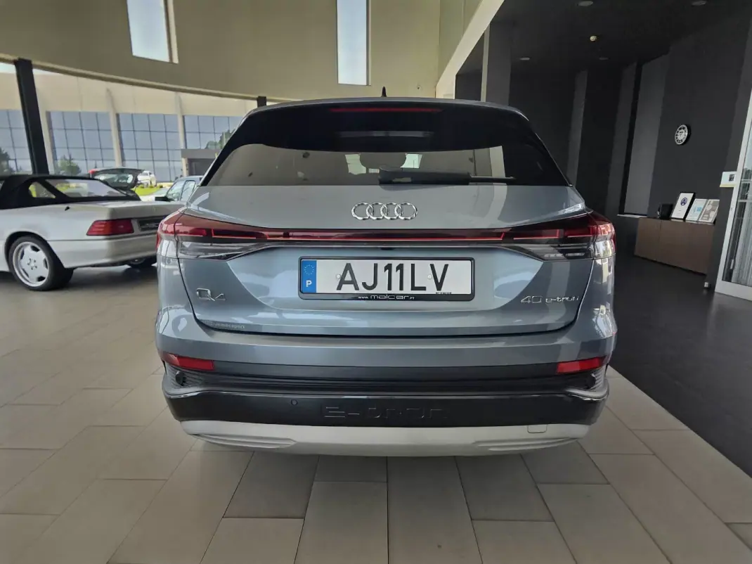 Audi Q4 e-tron 2021 - 26990 EUR, 104822 km - AUTO.MOTO.pt - 104822km - foto 6 de 33