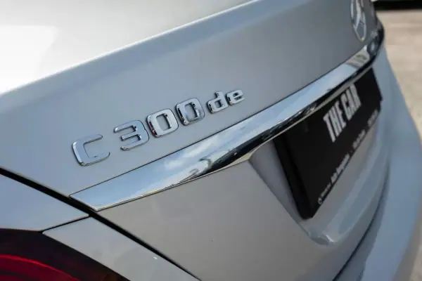 Mercedes-Benz C 300 2021 - 31900 EUR, 154000 km - 154000km - foto 7 de 23