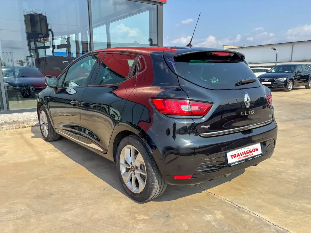 Renault Clio 2016 - 10900 EUR, 119999 km - 119999km - foto 5 de 14