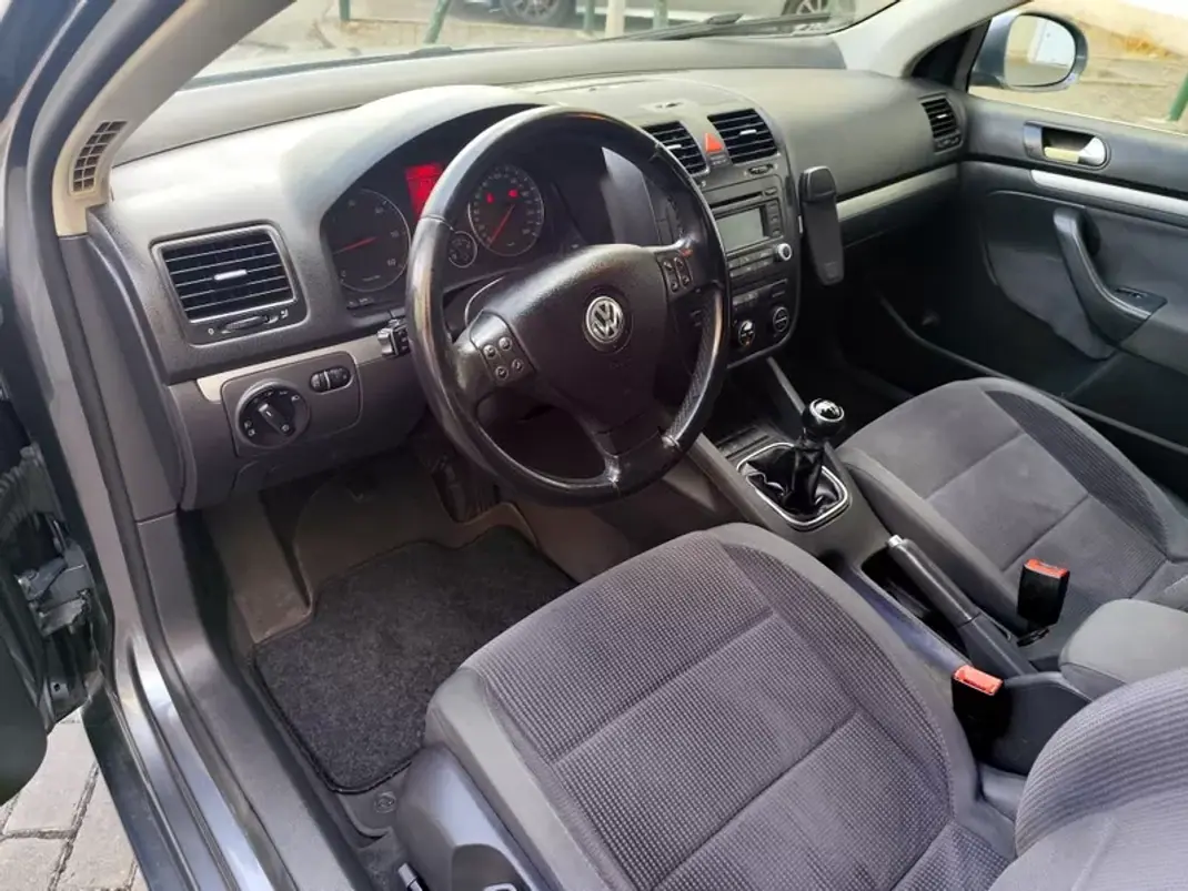 Volkswagen Jetta 2006 - 6500 EUR, 192000 km - 192000km - foto 16 de 25
