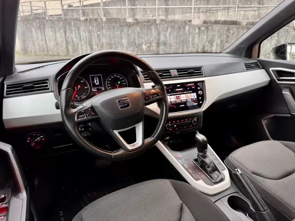 SEAT Arona 2018 - 18500 EUR, 136000 km - AUTO.MOTO.pt - 136000km - foto 14 de 28
