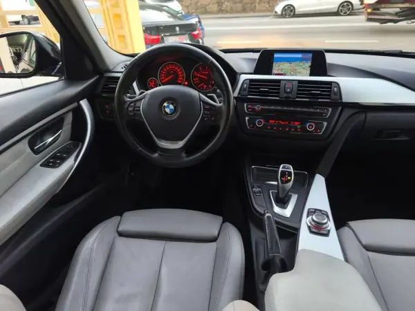 BMW 320 2012 - 13900 EUR, 320000 km - AUTO.MOTO.pt - 320000km - foto 31 de 37