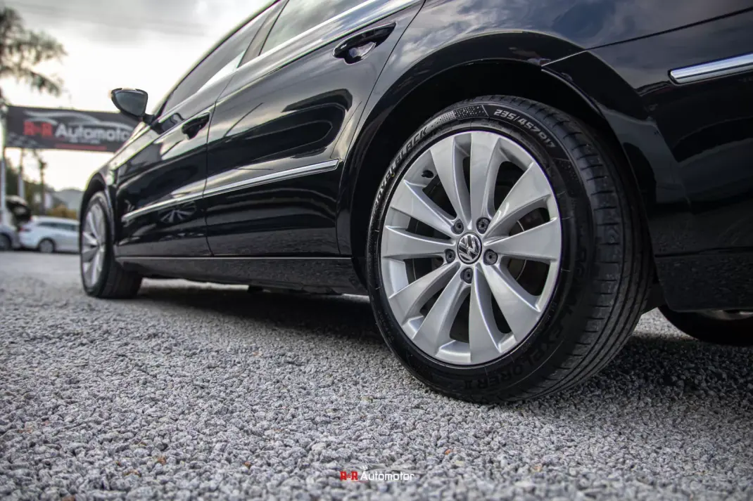 Volkswagen Passat CC 2012 - 16700 EUR, 140000 km - 140000km - foto 12 de 36