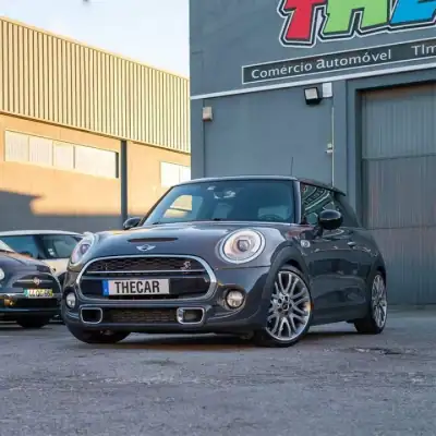 MINI Cooper 2015 - 19999 EUR, 172000 km - AUTO.MOTO.pt - 172000km - foto 22 de 24