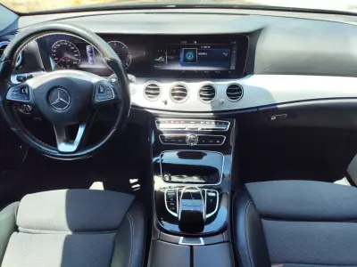 Mercedes-Benz E 350 2016 - 24900 EUR, 179677 km - AUTO.MOTO.pt - 179677km - foto 19 de 21