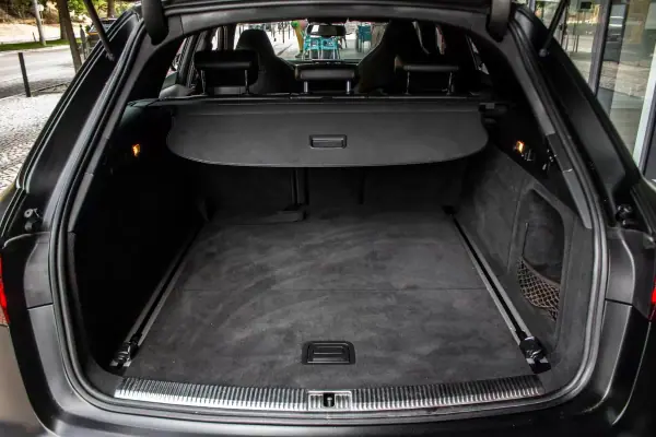 Audi RS6 Avant 2013 - 59900 EUR, 109461 km - AUTO.MOTO.pt - 109461km - foto 32 de 46