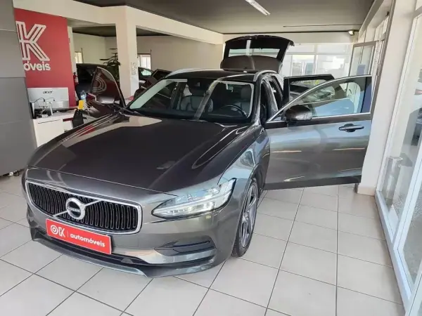 Volvo V90 2018 - 20990 EUR, 188000 km - AUTO.MOTO.pt - 188000km - foto 19 de 35