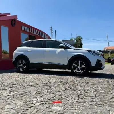 Peugeot 3008 2018 - 17500 EUR, 184000 km - AUTO.MOTO.pt - 184000km - foto 12 de 15