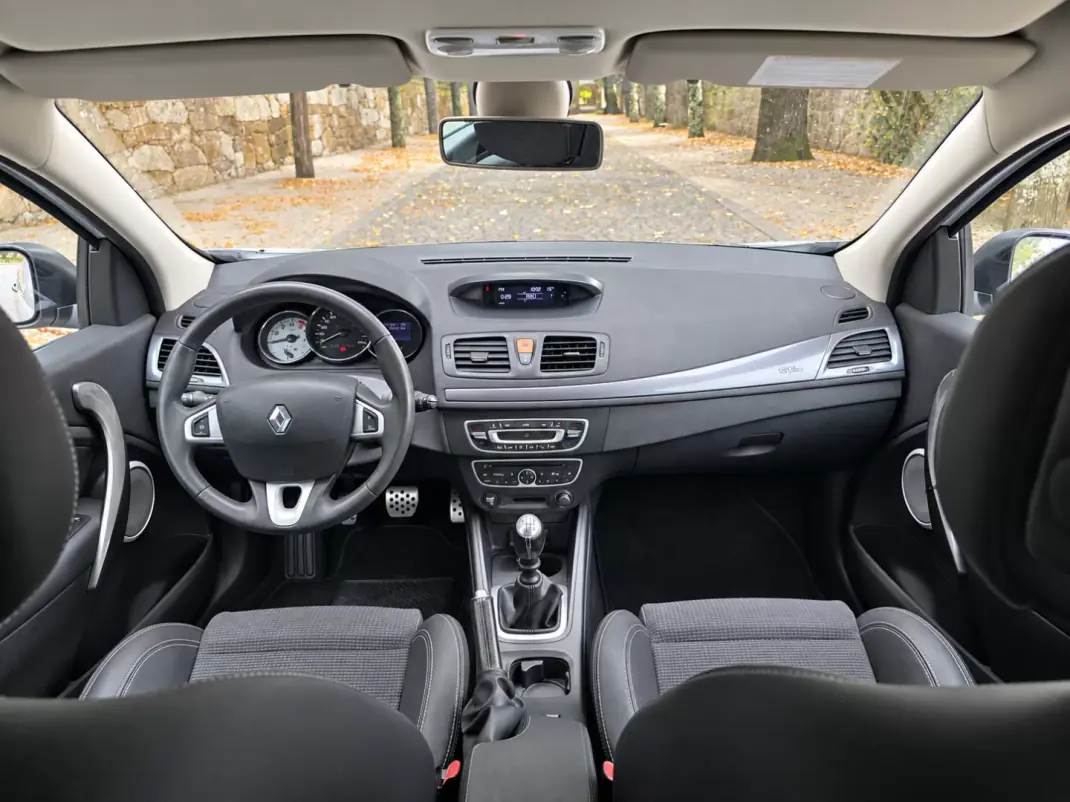 Renault Mégane 2012 - 6500 EUR, 231500 km - 231500km - foto 14 de 21