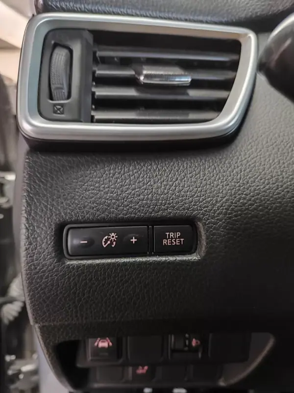 Nissan Qashqai 2019 - 16250 EUR, 106000 km - AUTO.MOTO.pt - 106000km - foto 24 de 34
