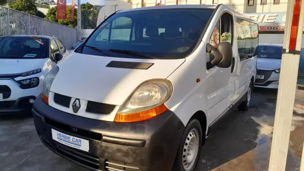 Renault Trafic 2006 - 11900 EUR, 211000 km - AUTO.MOTO.pt - 211000km - foto 6 de 14