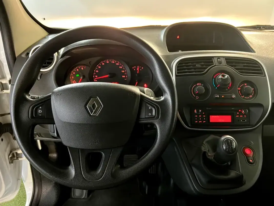 Renault KANGOO EXPRESS 1.5 DCI BUSINESS 3 L S/S 2015 - 7700 EUR, 226000 km - AUTO.MOTO.pt - 226000km - foto 3 de 23