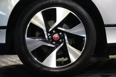 Jaguar I-Pace 2020 - 22900 EUR, 140680 km - AUTO.MOTO.pt - 140680km - foto 10 de 25