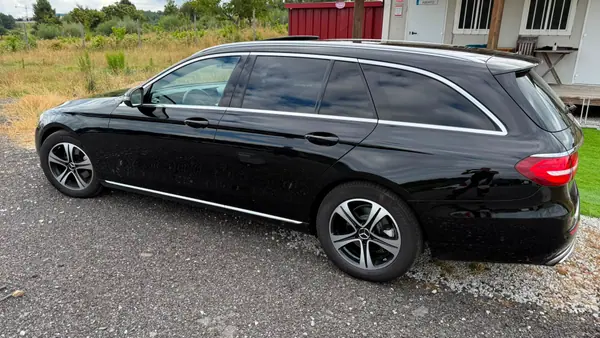 Mercedes-Benz E 220 2017 - 15500 EUR, 450000 km - AUTO.MOTO.pt - 450000km - foto 8 de 24