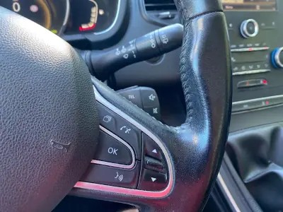 Renault Grand Scénic 2017 - 12950 EUR, 239000 km - AUTO.MOTO.pt - 239000km - foto 9 de 21