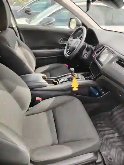 Honda HR-V 2018 - 17000 EUR, 135000 km - AUTO.MOTO.pt - 135000km - foto 5 de 5
