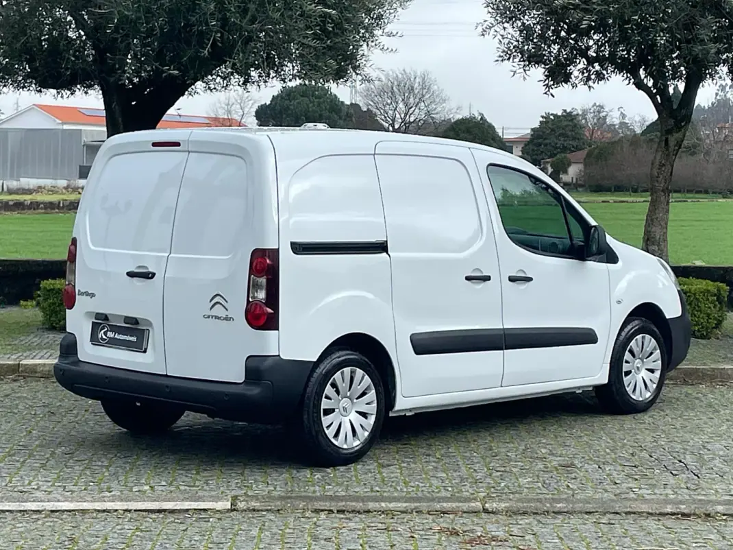 Citroën Berlingo 1.6 HDI IVA Dedutível 2019 - 10900 EUR, 142000 km - AUTO.MOTO.pt - 142000km - foto 7 de 36
