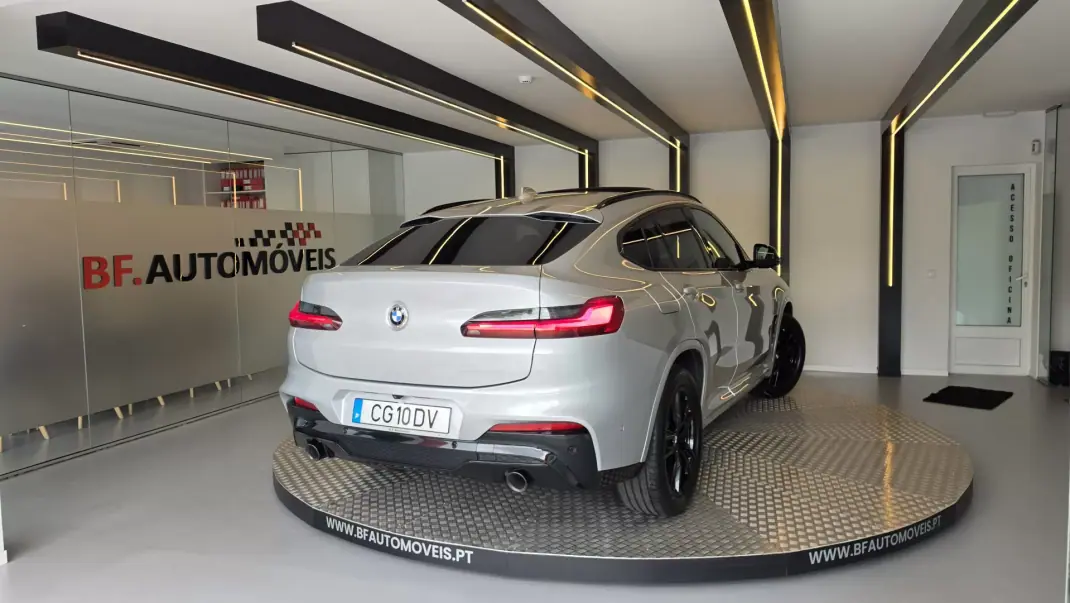 BMW X4 2021 - 37750 EUR, 169595 km - AUTO.MOTO.pt - 169595km - foto 18 de 74
