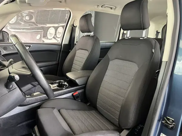 Ford Galaxy 2020 - 23600 EUR, 113610 km - 113610km - foto 7 de 25