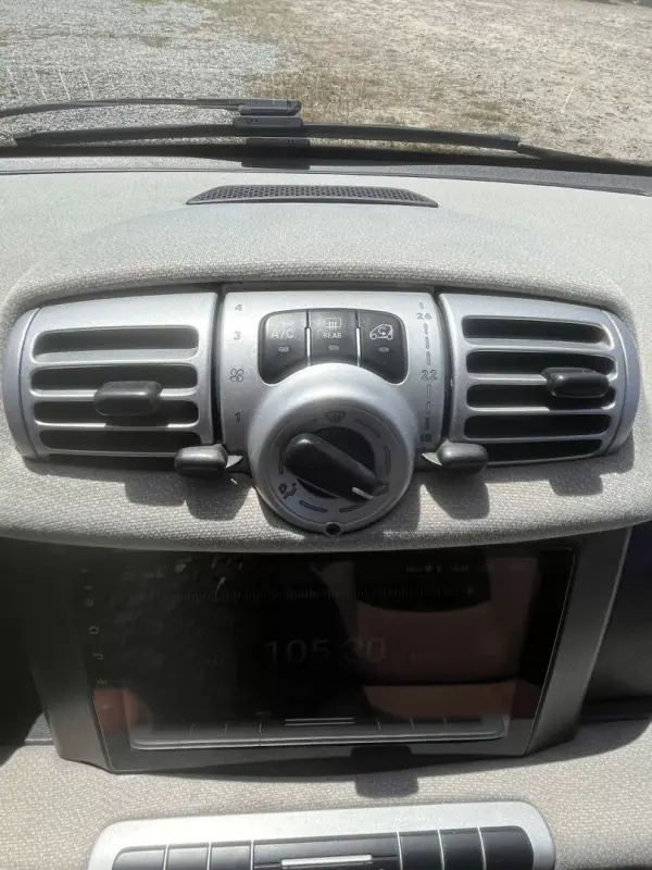 Smart ForTwo Coupé 2013 - 7250 EUR, 167700 km - AUTO.MOTO.pt - 167700km - foto 14 de 18