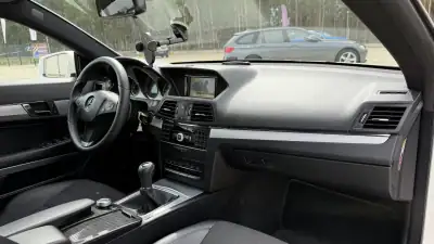 Mercedes-Benz E 250 2010 - 18500 EUR, 0 km - AUTO.MOTO.pt - foto 39 de 56