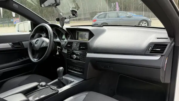 Mercedes-Benz E 250 2010 - 17000 EUR, 0 km - AUTO.MOTO.pt - foto 39 de 56