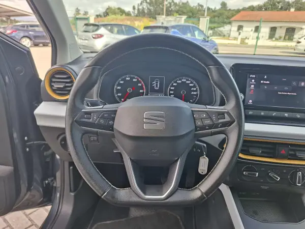 SEAT Arona 2022 - 15750 EUR, 47500 km - AUTO.MOTO.pt - 47500km - foto 18 de 28