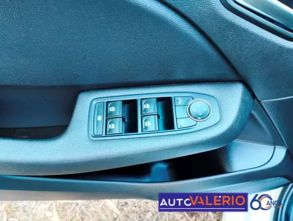 Renault Clio 2023 - 15950 EUR, 55104 km - AUTO.MOTO.pt - 55104km - foto 10 de 31